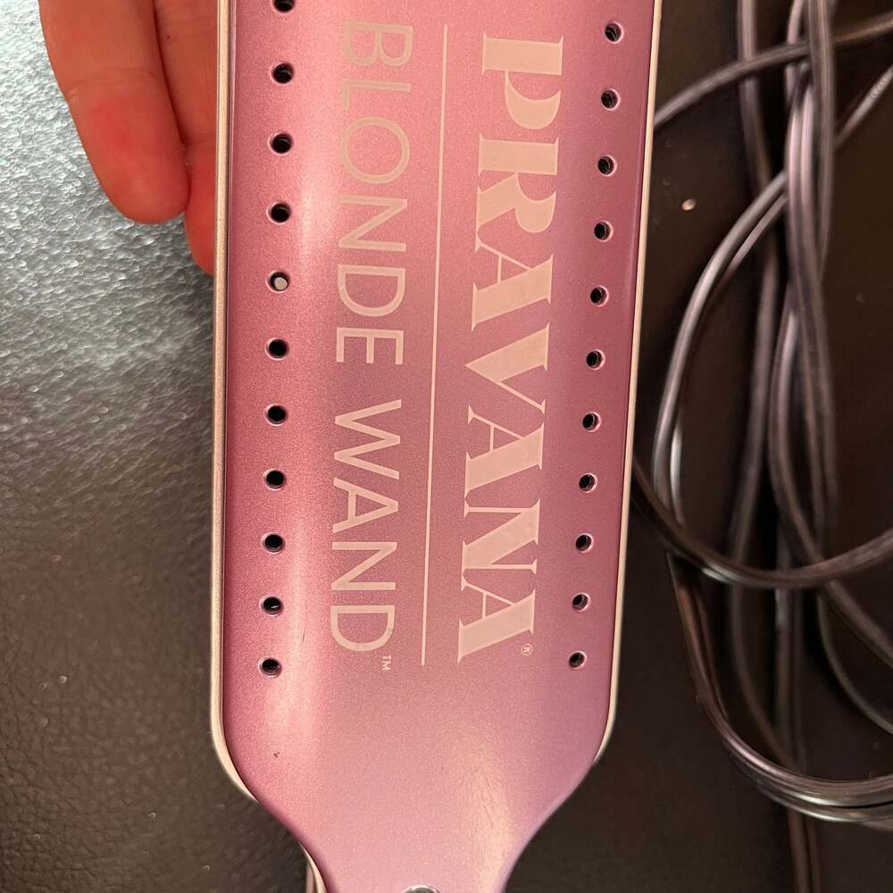 Pravana Blonde Wand Flat Iron